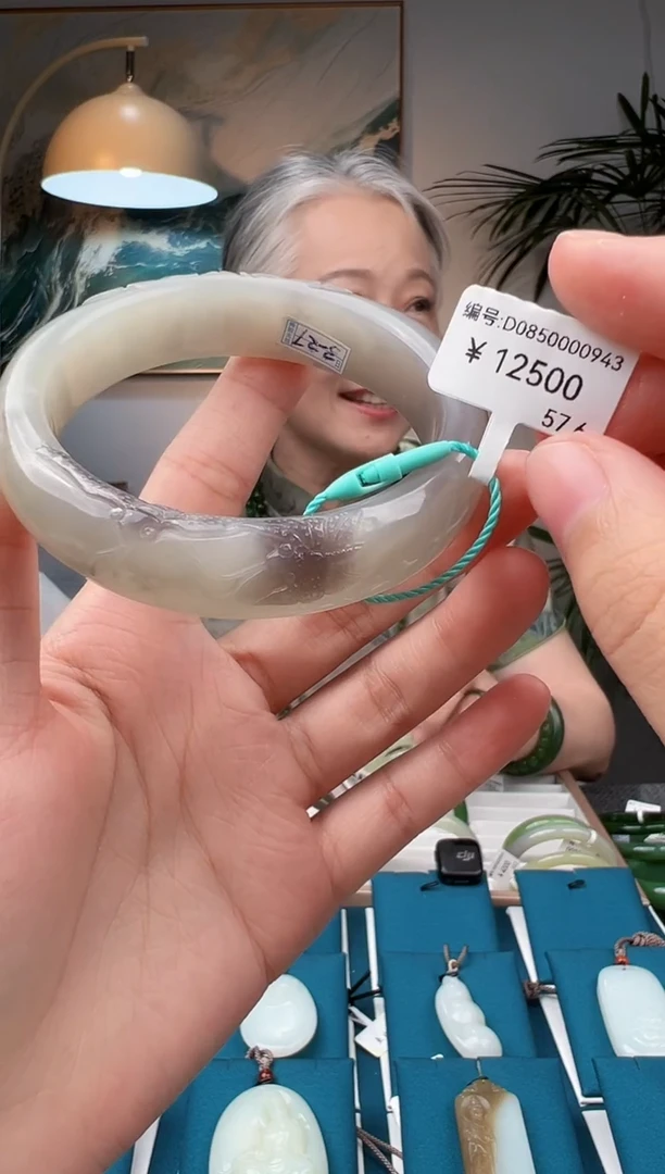 和田玉手镯未镶嵌D 57