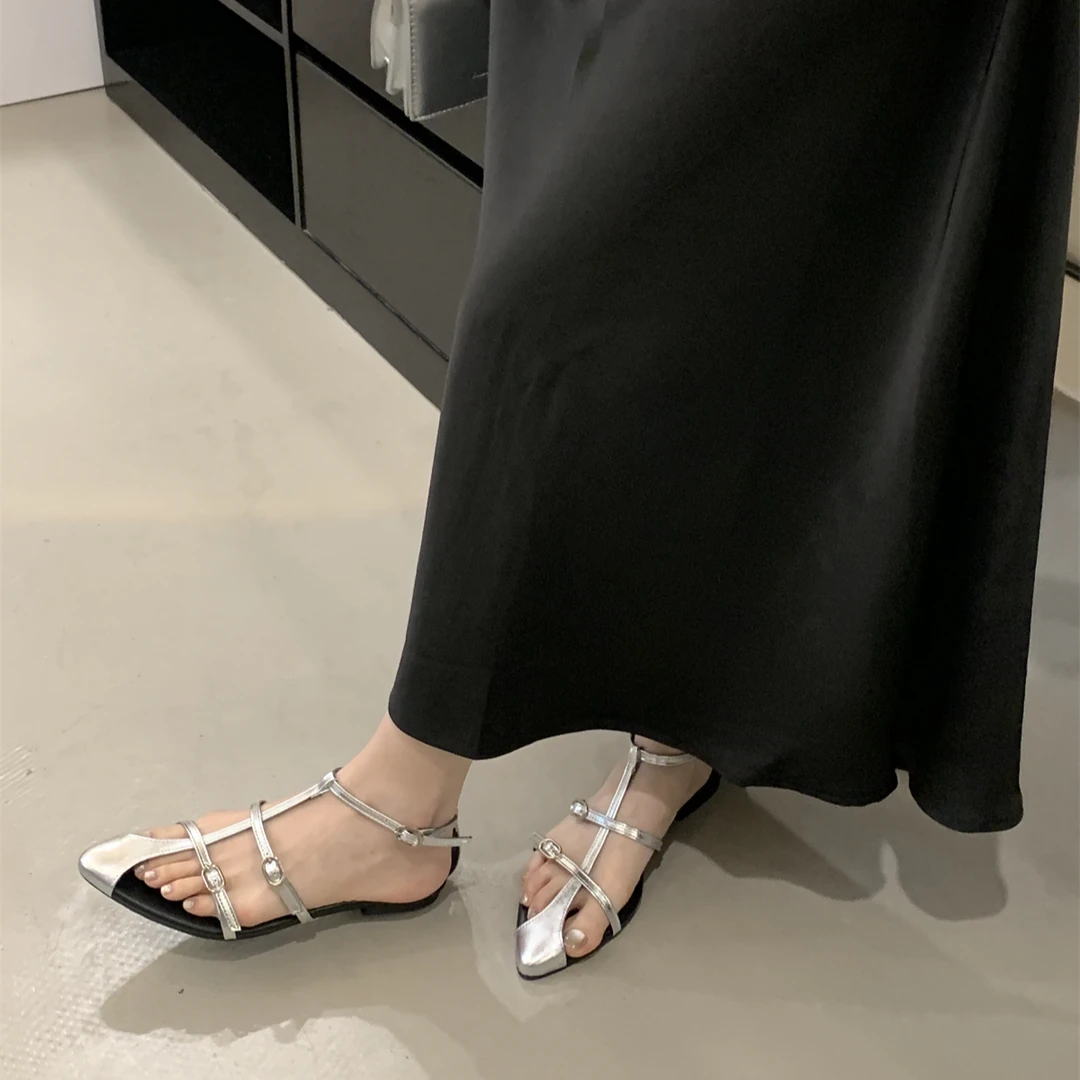 法式尖头十字交叉带罗马凉鞋平底仙女鞋2025新款夏季度假风沙滩鞋