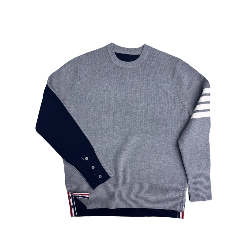 HEENZIQI「减龄」休闲鸳鸯面不对称袖子下摆织带纽扣套头粗针毛衣