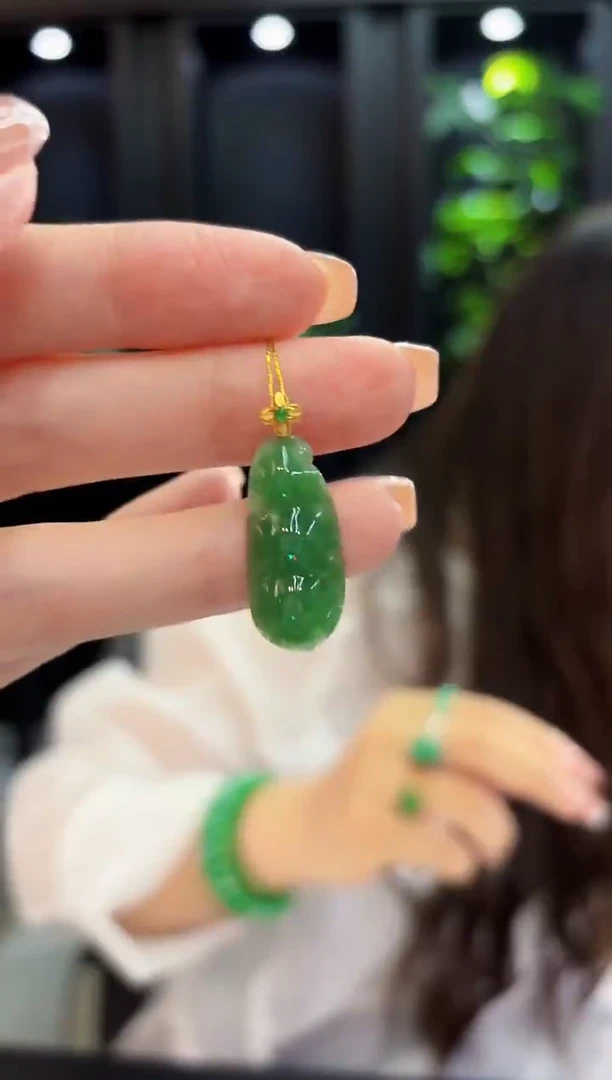 吊坠(不含链)18K金镶嵌翡翠 缅料A货/支持复检/一件