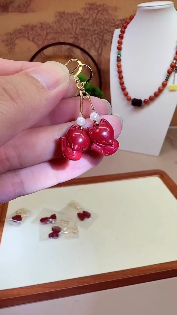 14K金镶嵌耳钉玛瑙/玉髓E115