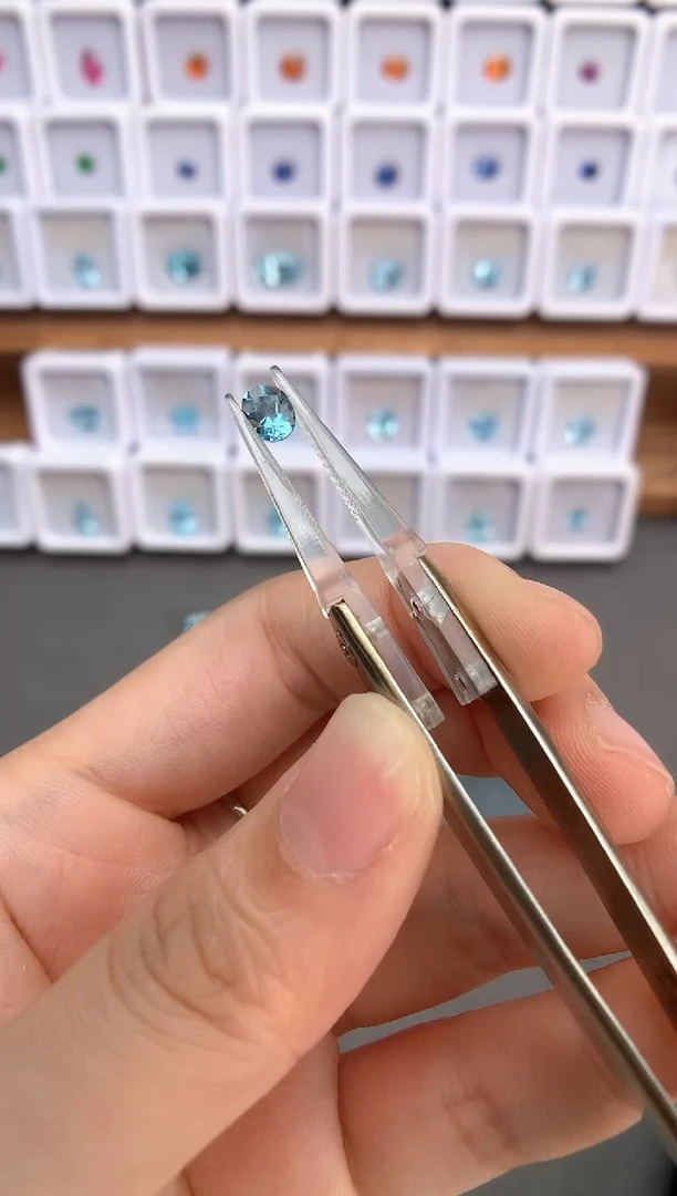 未镶嵌裸石定制海蓝宝石0.62ct 01057