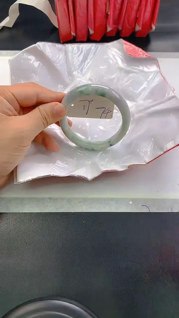 未镶嵌手镯翡翠74