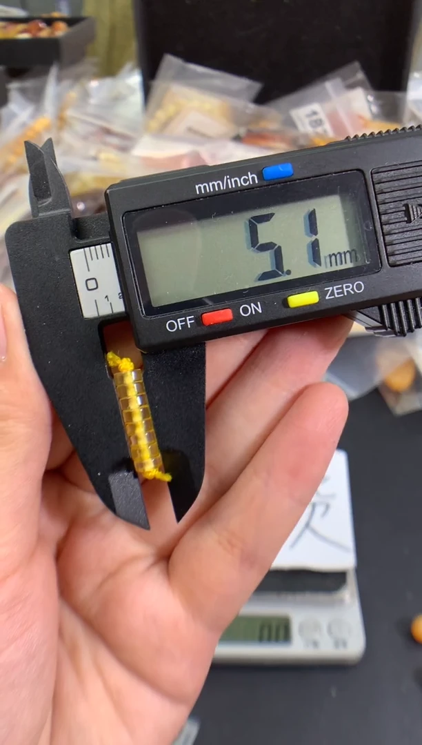 蜜蜡未镶嵌珠宝奇石210