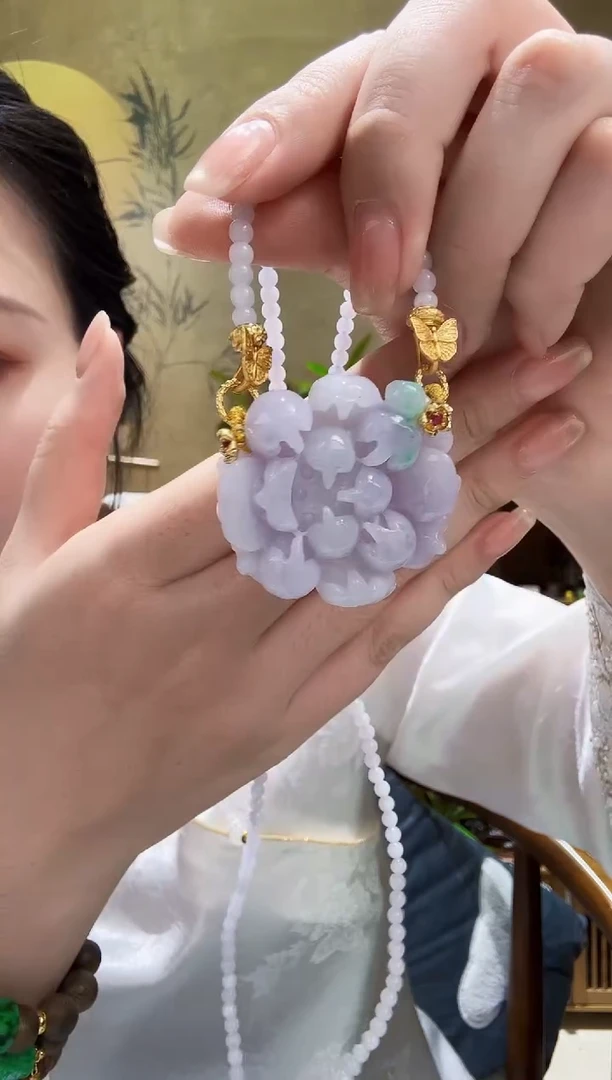 颈饰未镶嵌翡翠吊坠