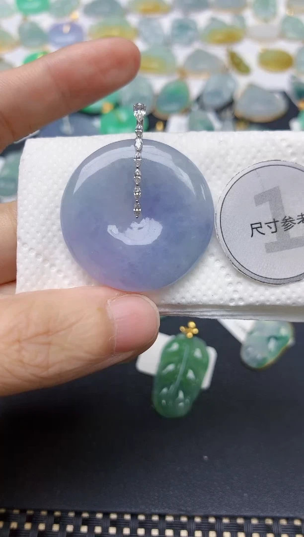 翡翠18K金镶嵌颈饰天然缅甸A货翡翠