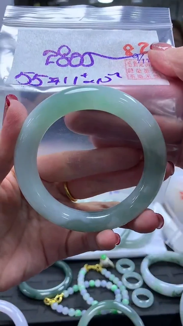 未镶嵌定制翡翠82毛货需精细抛光多样性发1件2800元