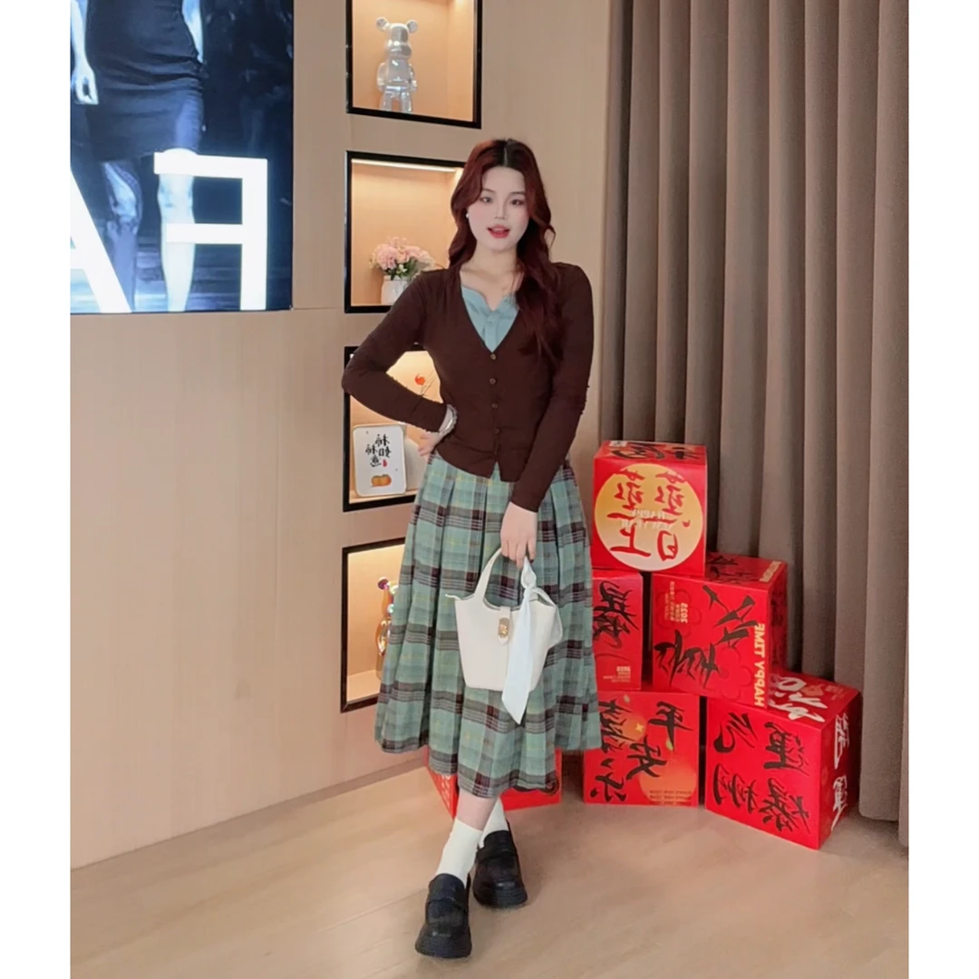 桃子微胖定制~【暗恋青梅】遮肉假两件针织上衣+格纹半裙BBC087