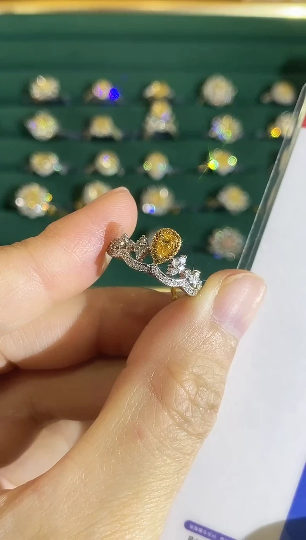 18K金镶嵌戒指钻石666