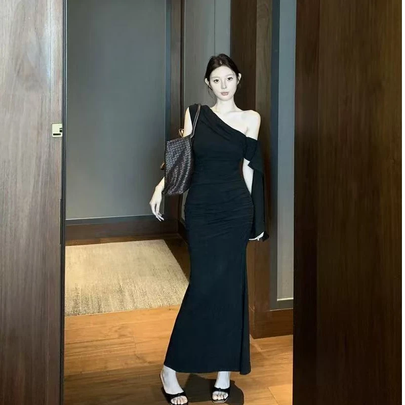 性感辣妹高腰显瘦气质包臀裙2025女夏季新款赫本风修身长款连衣裙