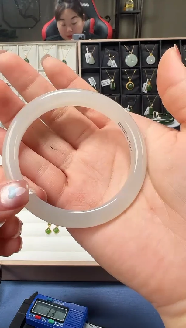 和田玉手镯未镶嵌9【柚子来啦】和田玉拍一发一58.2