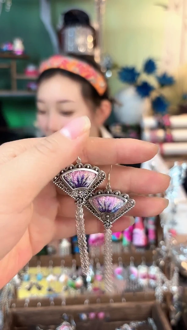 织绣彩云南阁非遗老绣622