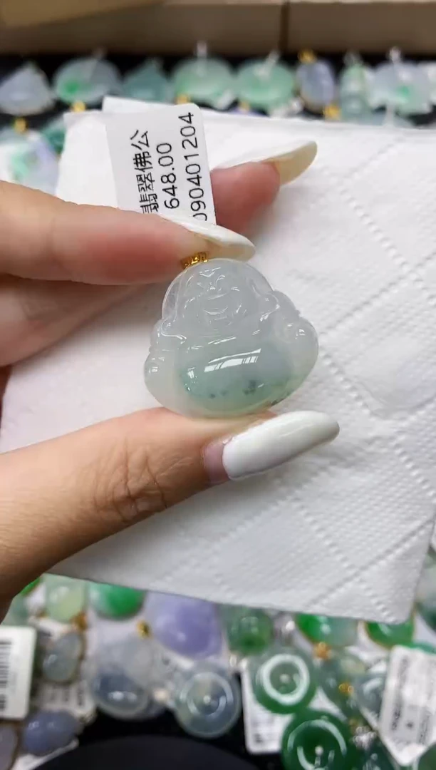 颈饰18K金镶嵌翡翠11111111111