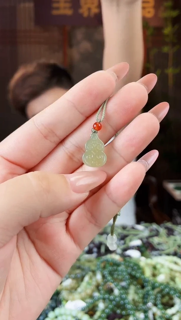 和田玉未镶嵌颈饰拍一发一