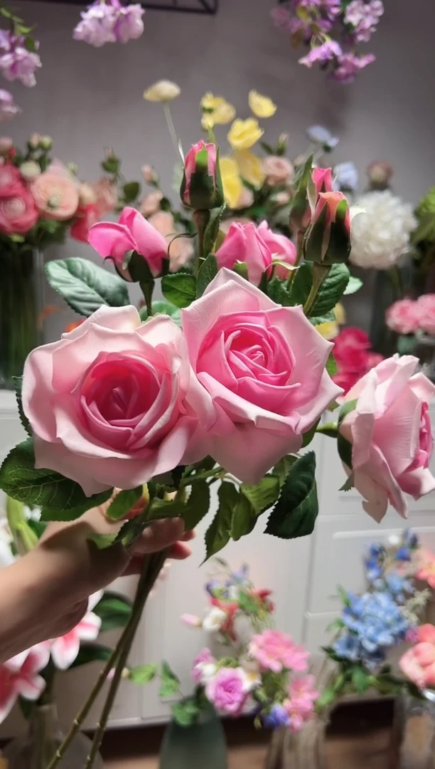 3枝粉色手感保湿妃子玫