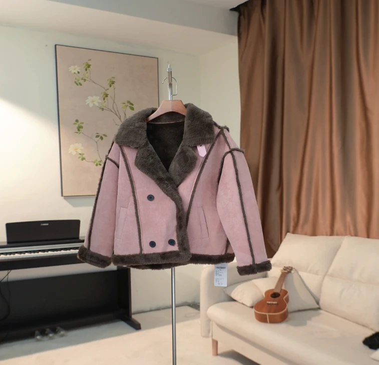 D115 时尚双排扣毛绒外套女 30783