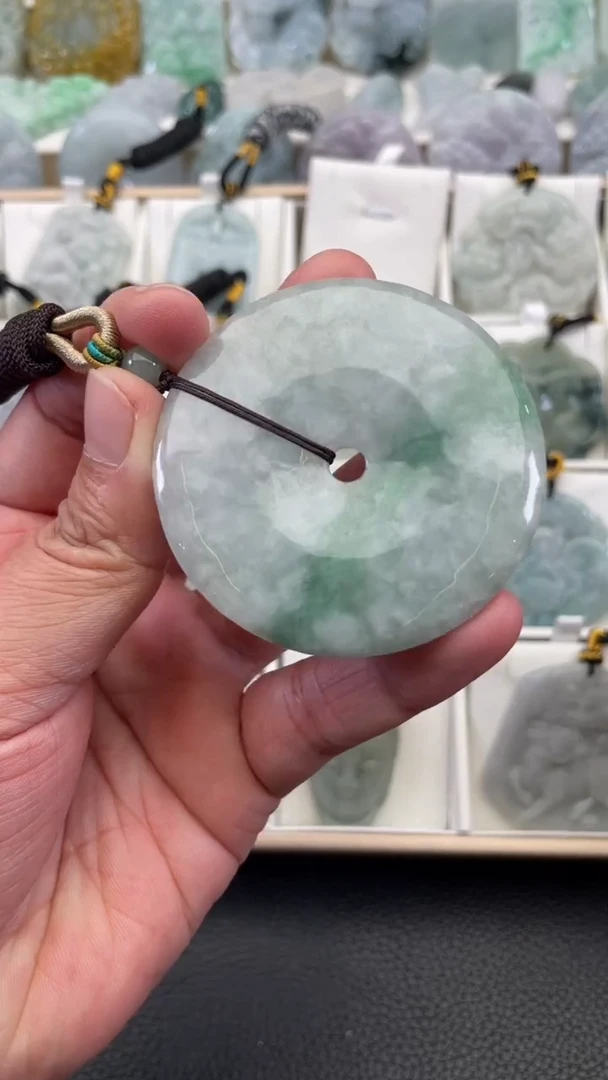 颈饰未镶嵌翡翠天然缅甸翡翠A货30