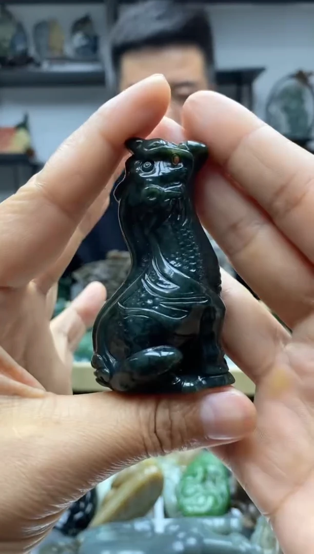 未镶嵌和田玉把件1