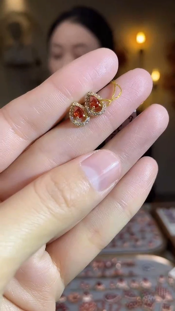 耳饰彩色蓝宝石银S925镶嵌耳饰