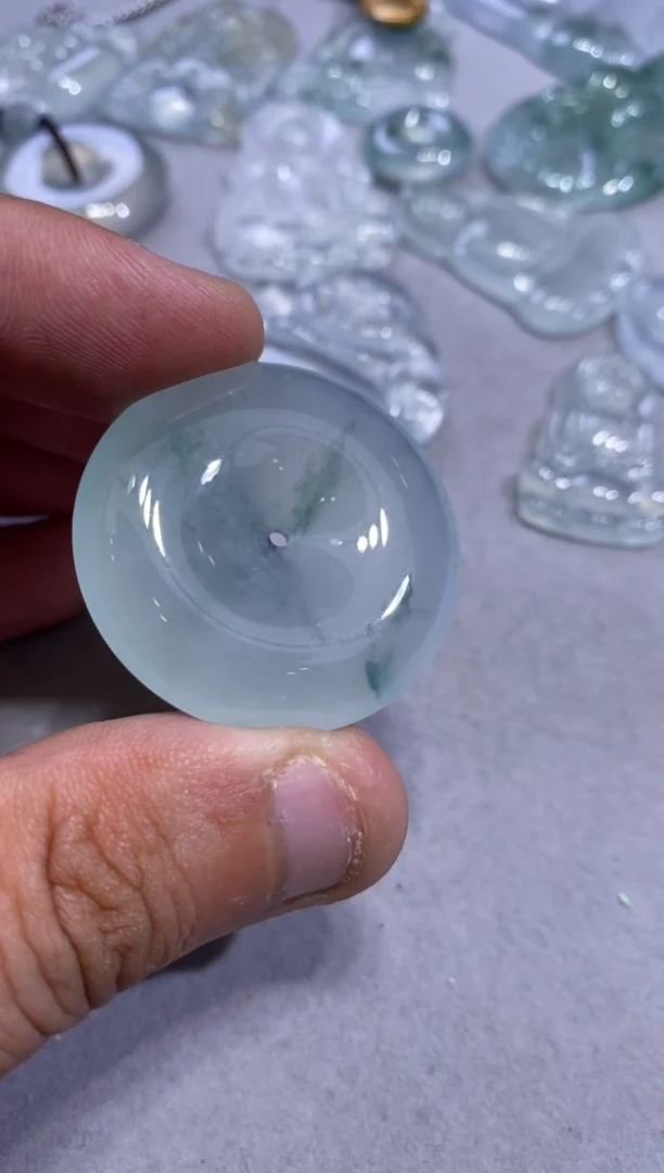 吊坠(不含链)未镶嵌翡翠扣子13800  34.4  7.1