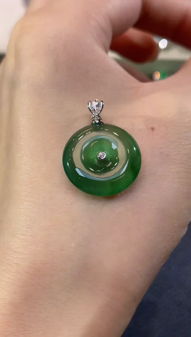 吊坠(不含链)18K金镶嵌翡翠D18