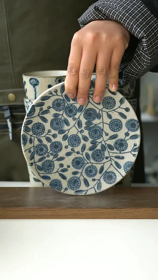 【闪购商品】陶瓷手绘金盏花甜品盘@4-22