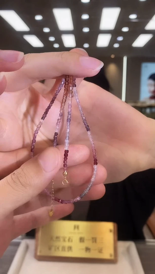 18K金镶嵌项链尖晶石03