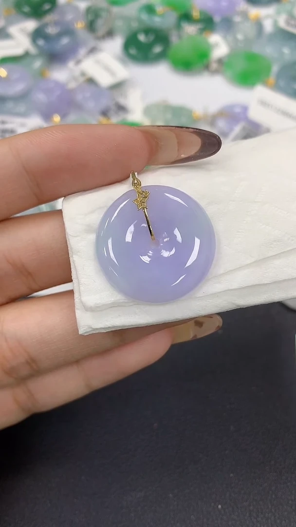 颈饰18K金镶嵌翡翠a货假一赔三支持复检百元上9元证书费自理