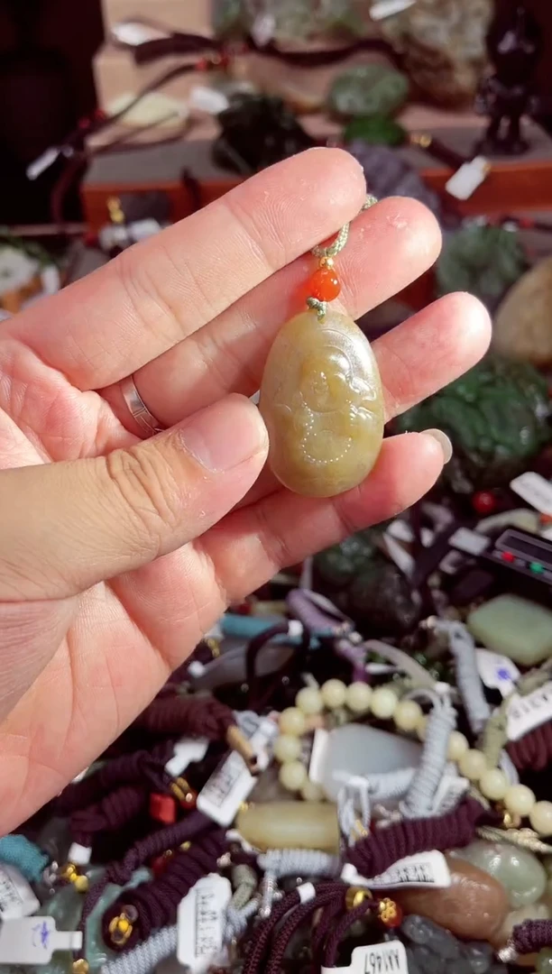 和田玉未镶嵌颈饰拍一发一