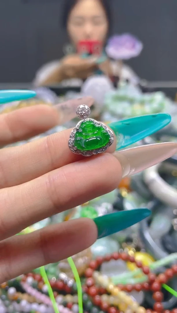 颈饰未镶嵌翡翠/D/翡翠A货，一件也是批发价