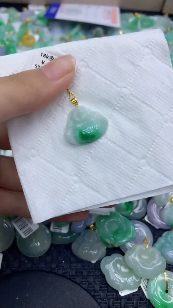 颈饰未镶嵌翡翠天然缅甸A货翡翠