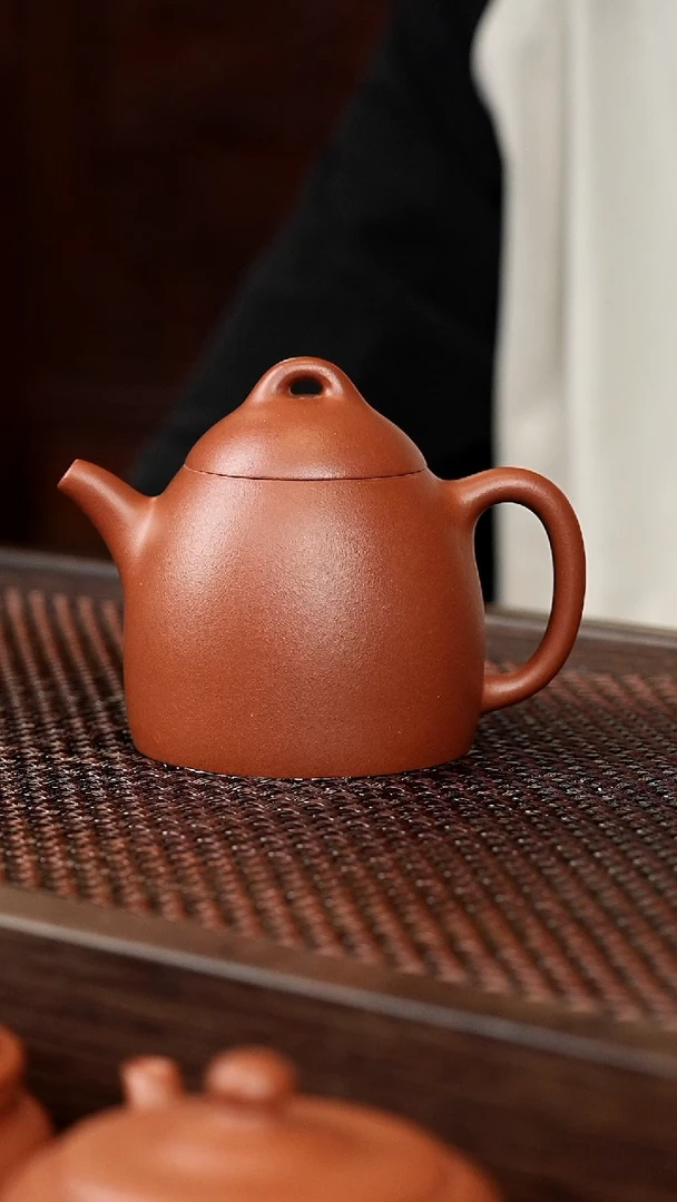 茶壶紫砂松*朱泥秦权
