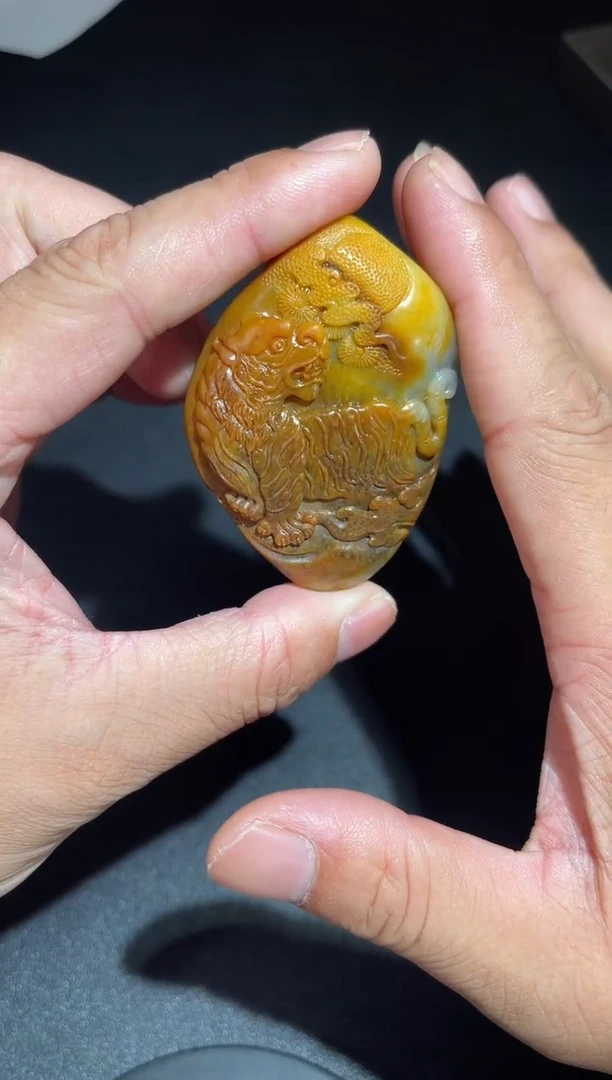 吊坠(不含链)未镶嵌和田玉老虎三色 tg