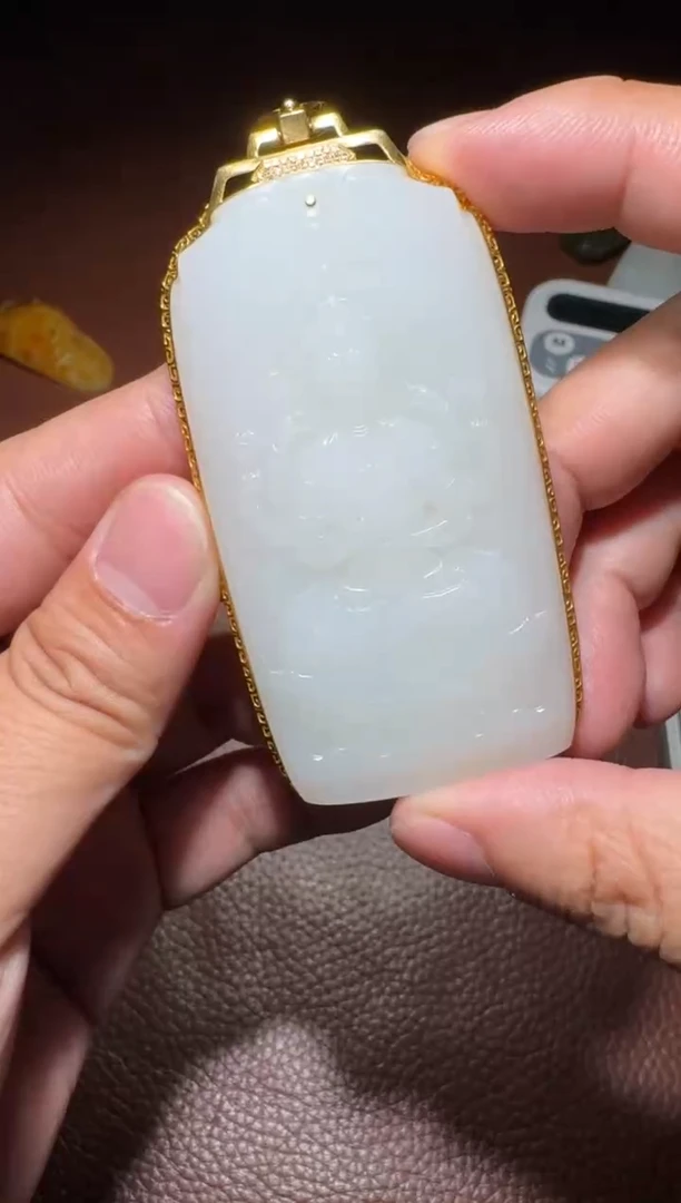 未镶嵌和田玉挂件陈*和田玉