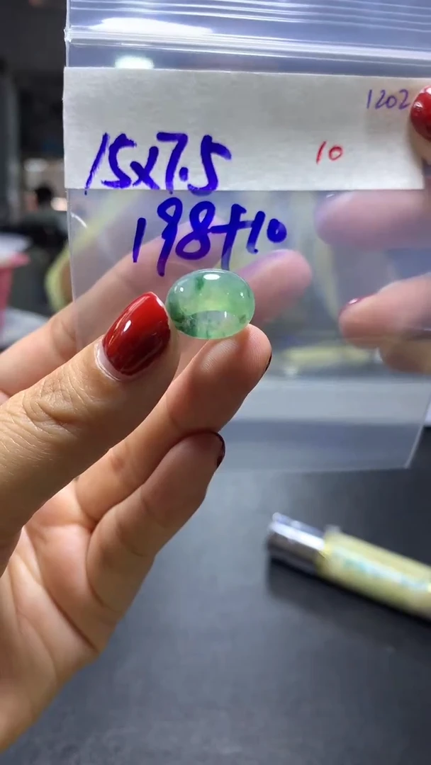 未镶嵌定制翡翠毛货需精细抛光拍一发一