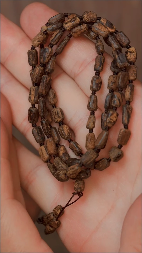 沉香手串32号顺化红土多样性发一条