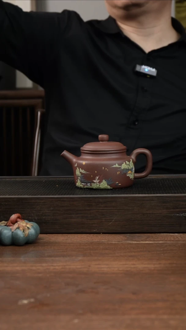 茶杯紫砂紫泥德钟    堆绘山水   190CC