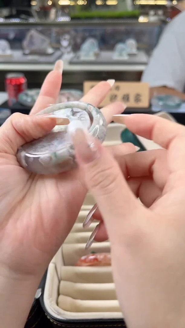 未镶嵌手镯石英质玉尘*丷圈口（赠品镯心）