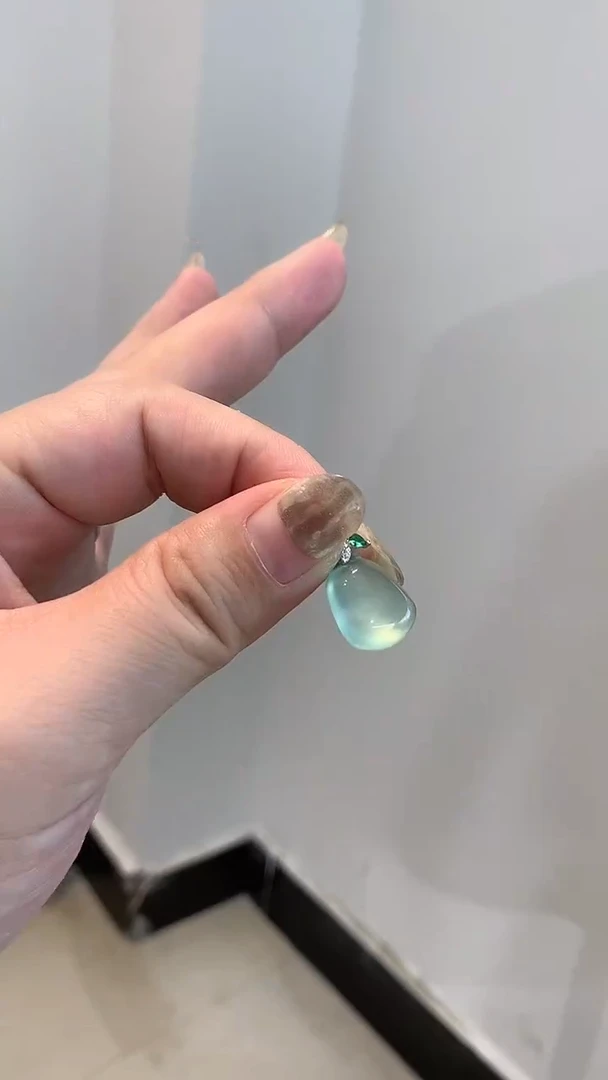 未镶嵌蛇纹石玉颈饰福瓜不带链子