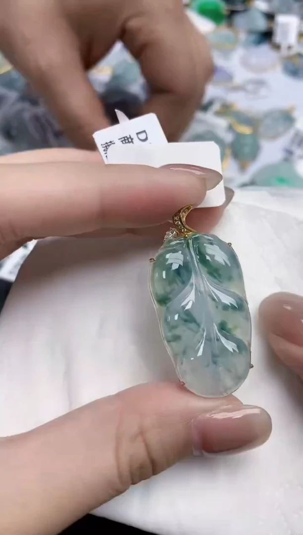 【闪购商品】翡翠颈饰18K金镶嵌天然缅甸翡翠A货