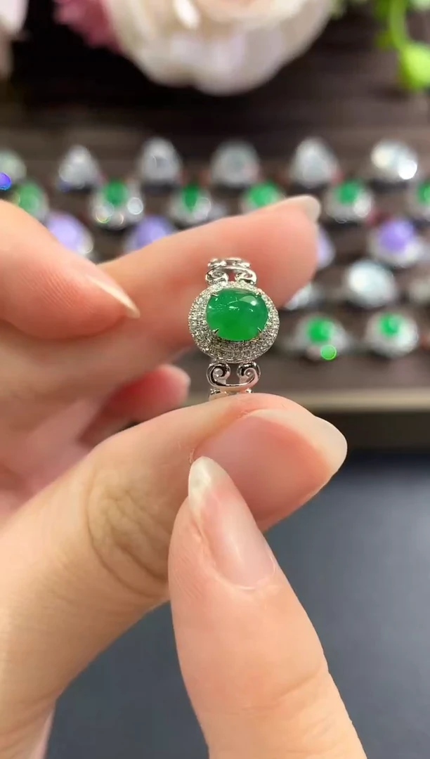 18K金镶嵌戒指翡翠b13