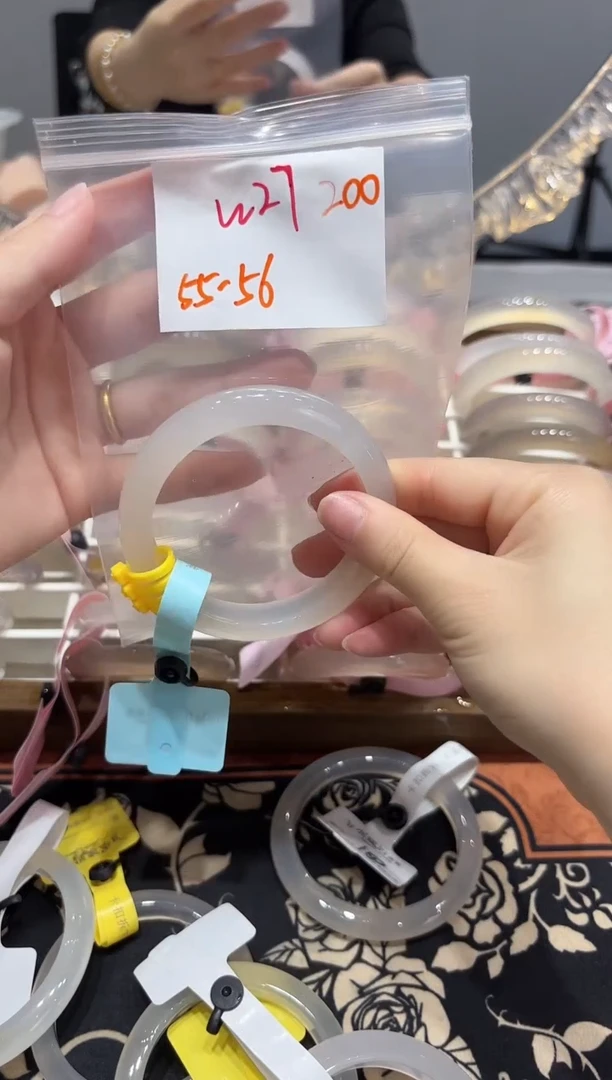 手镯玛瑙/玉髓未镶嵌吹*泡W27