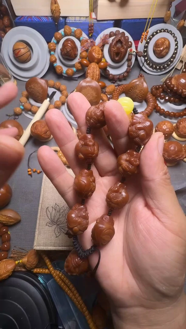 手串橄榄核大财神