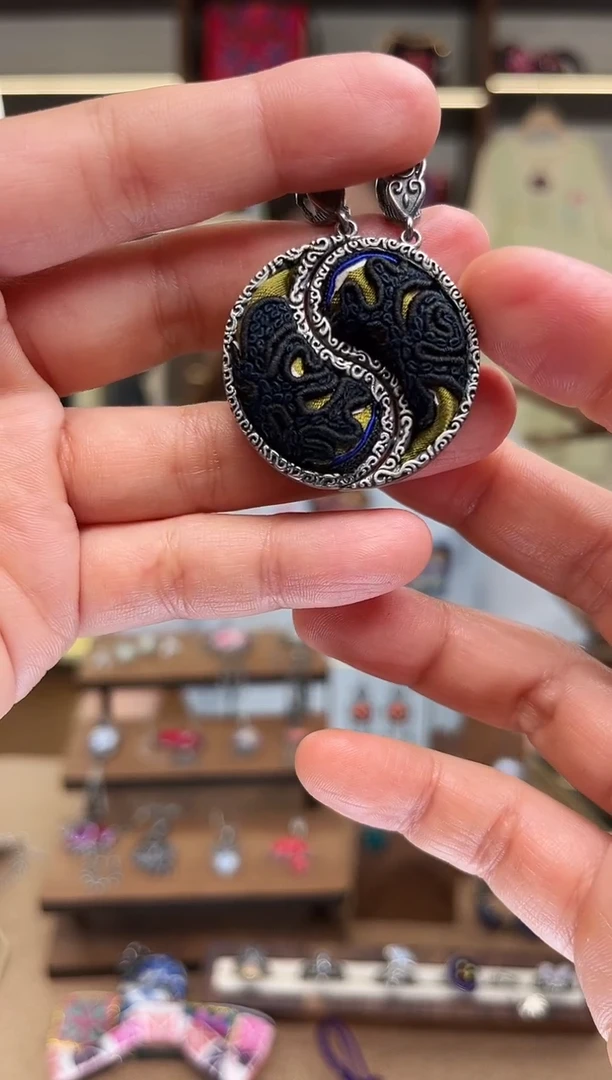 织绣1870黔东南苗族刺绣