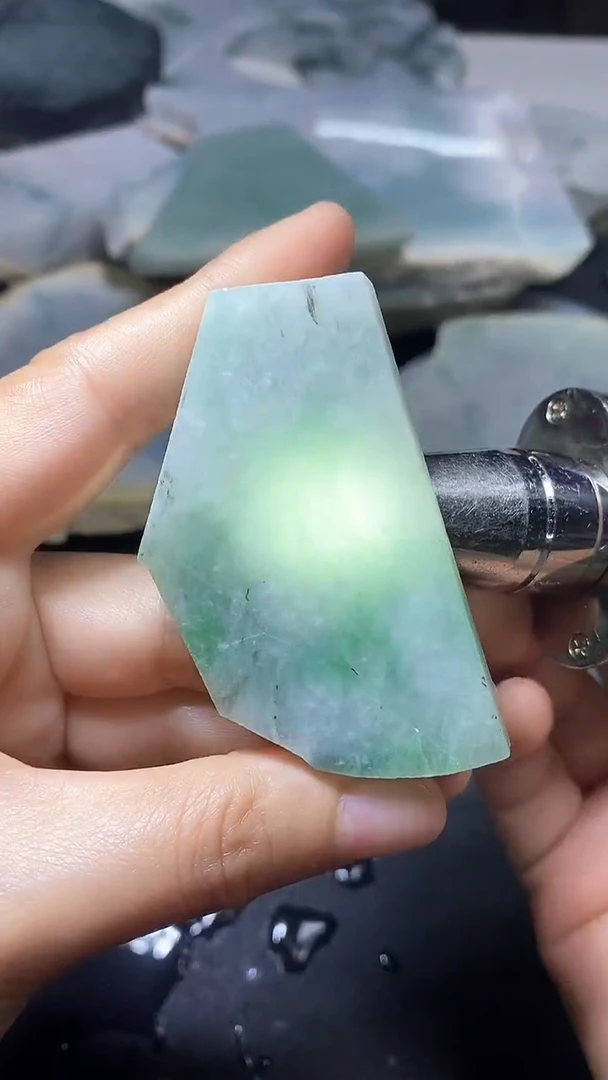 【闪购商品】翡翠颈饰未镶嵌料子