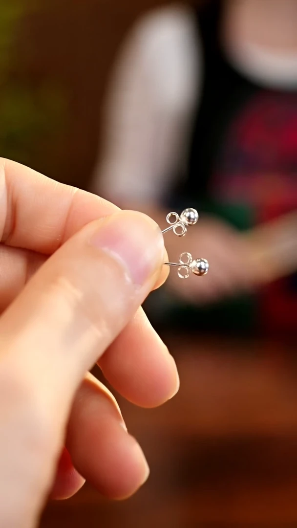 刺绣四**子私人定制苗族手工银豆耳钉