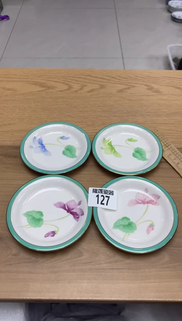 瓷片L****糖隆莲瓷器欢迎大家