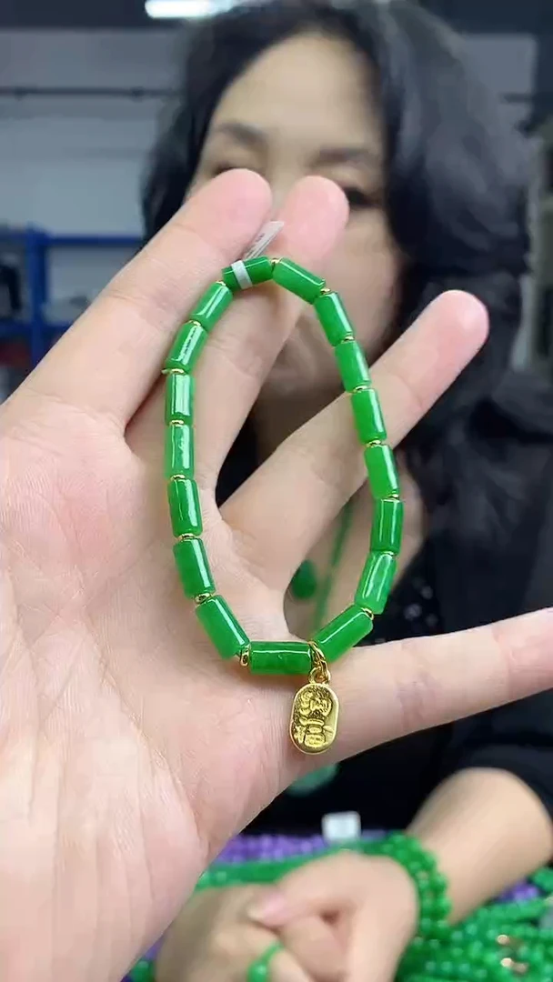 未镶嵌手串翡翠闪购链接 多样性发其一颜色微差