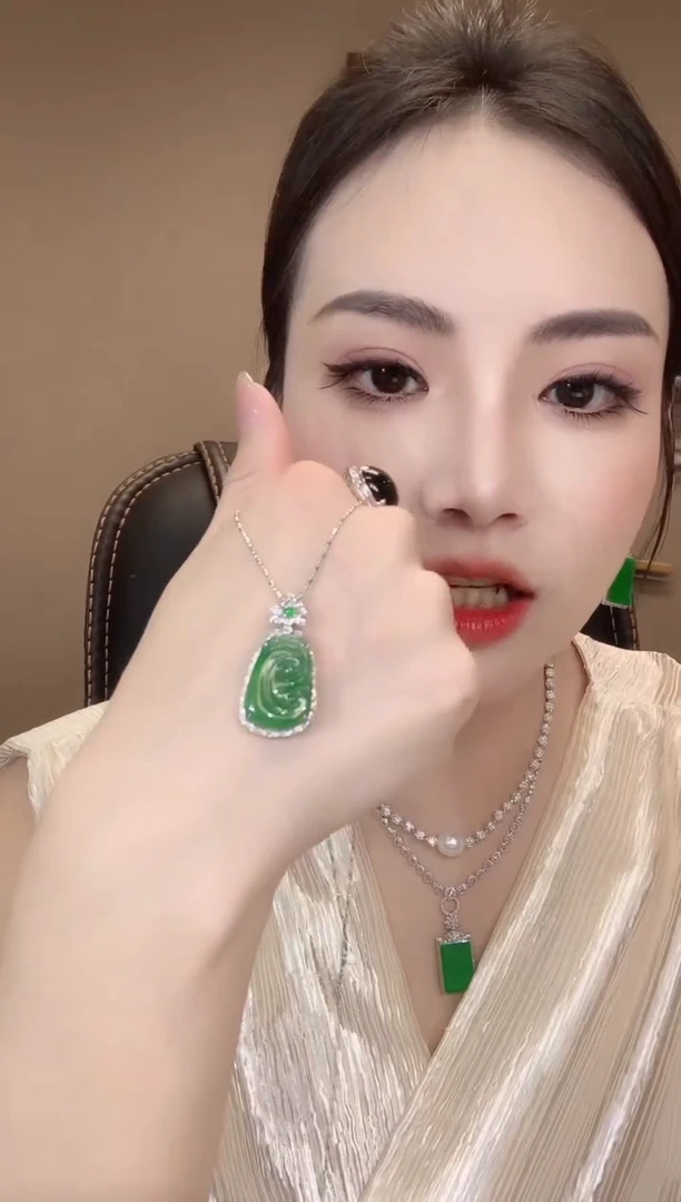 翡翠18K金镶嵌吊坠(不含链)A14