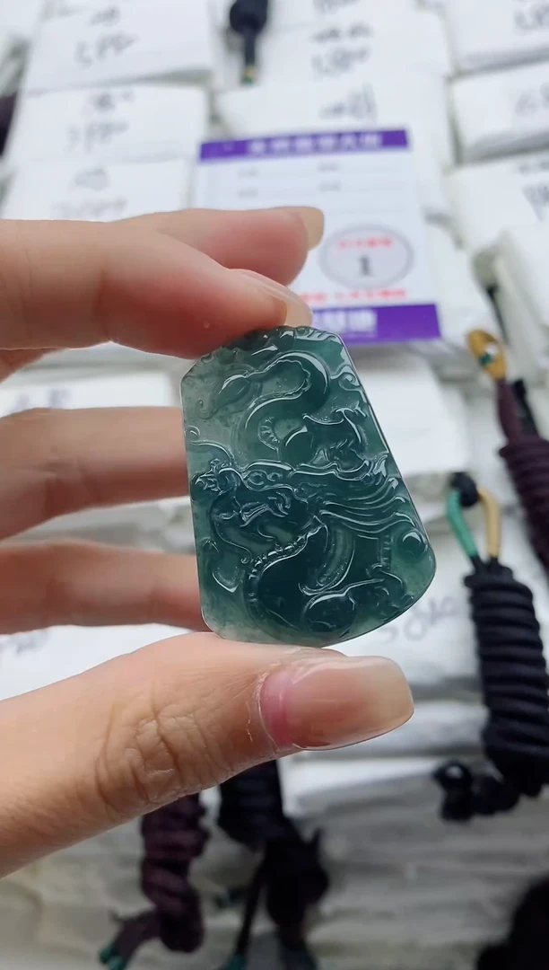 颈饰未镶嵌翡翠8